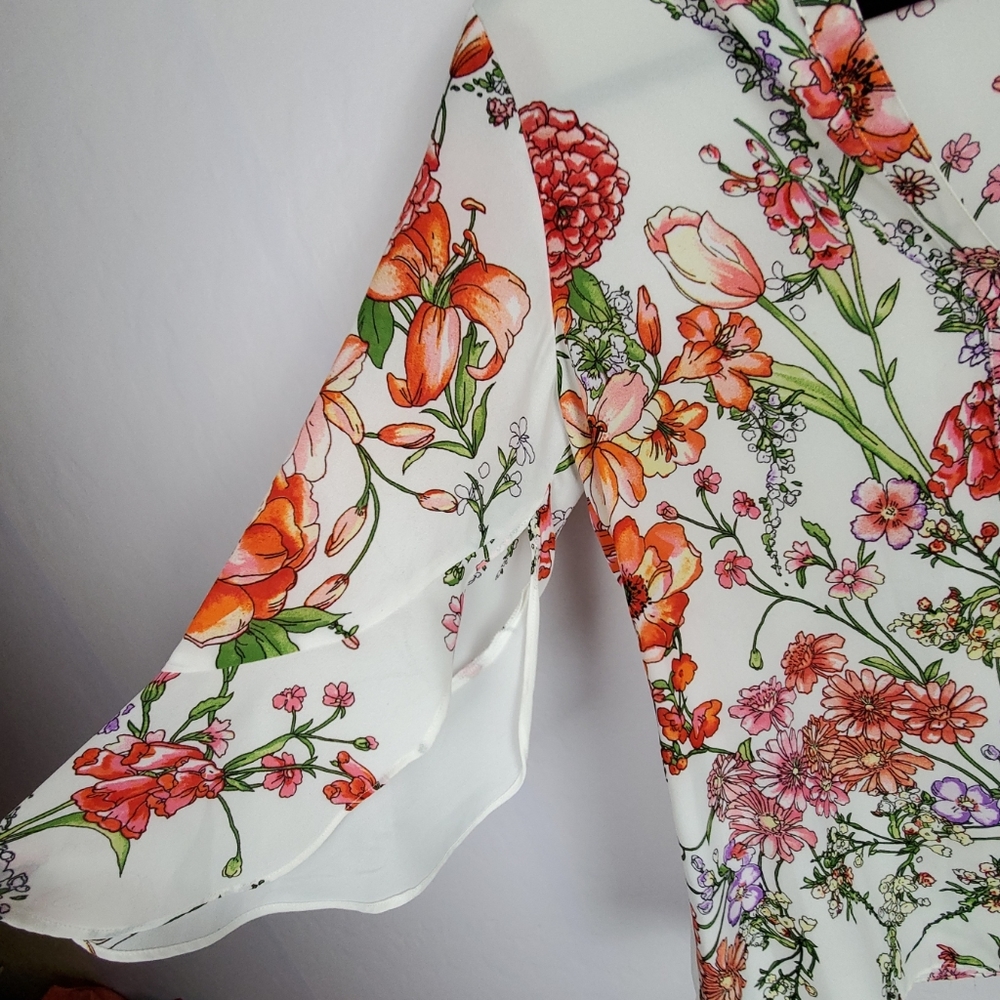 CHENAULT White Floral Ruffled Bell Sleeve Boho Top - Picture 2 of 6